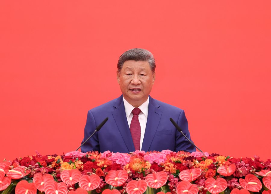 9月3日，纪念中国人民抗日战争暨世界反法西斯战争胜利80周年招待会在北京人民大会堂隆重举行。中共中央总书记、国家主席、中央军委主席习近平出席招待会并发表重要讲话。